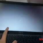 cara mengatasi laptop black screen