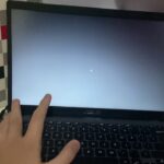 cara mengatasi layar laptop hitam terbaru
