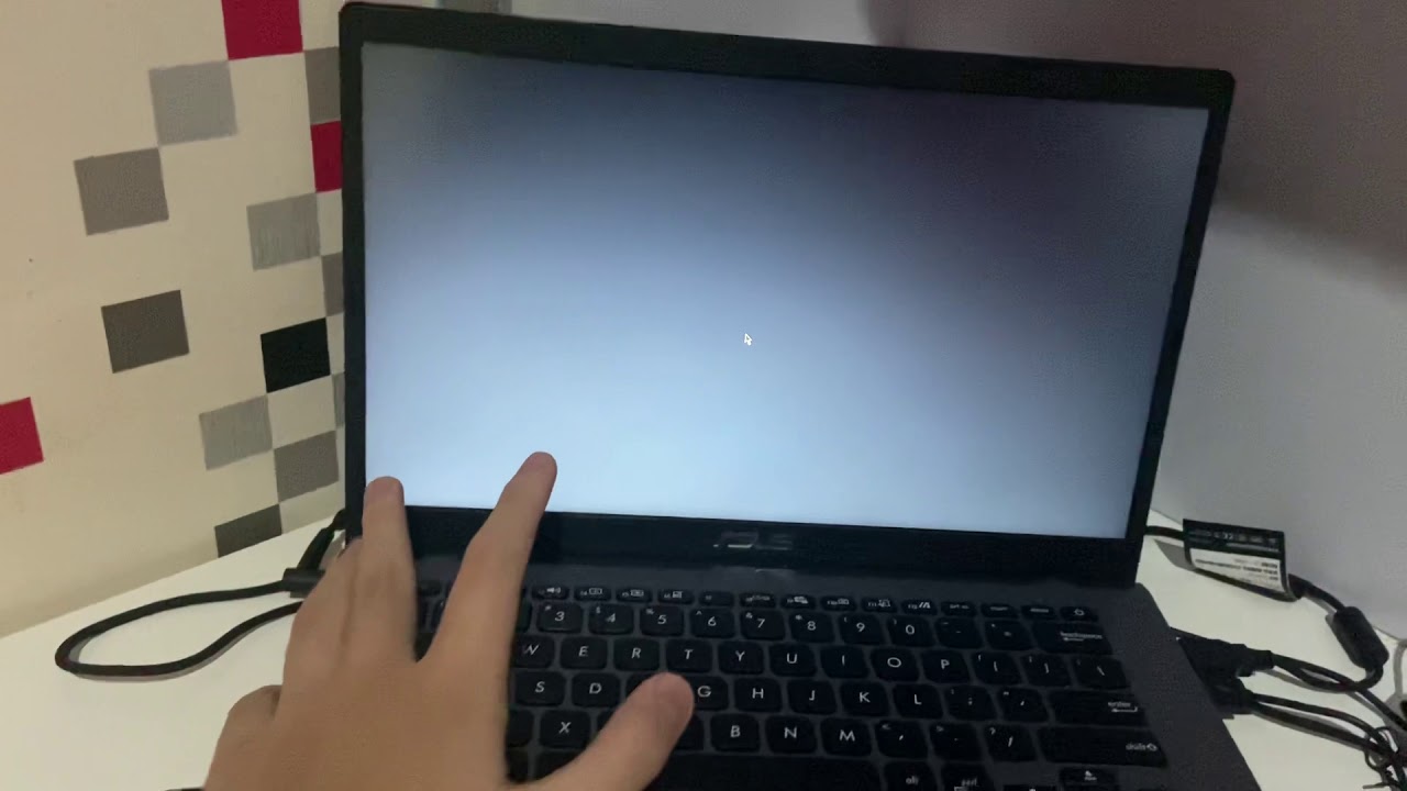 cara mengatasi layar laptop hitam terbaru