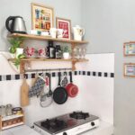 dapur minimalis rak dari kayu konsep sederhana inspirasi dinding sumber temonggo