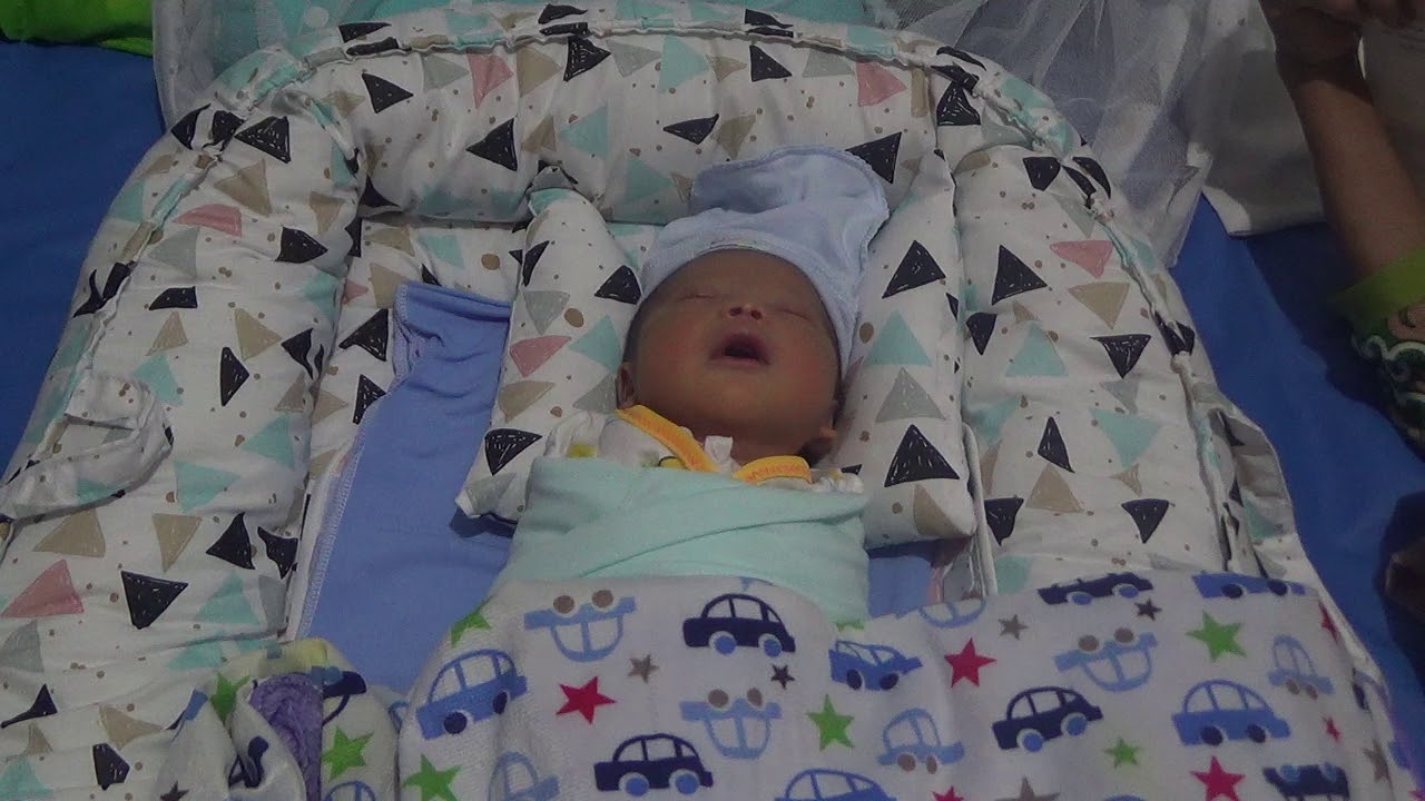 bayi menangis saat maghrib